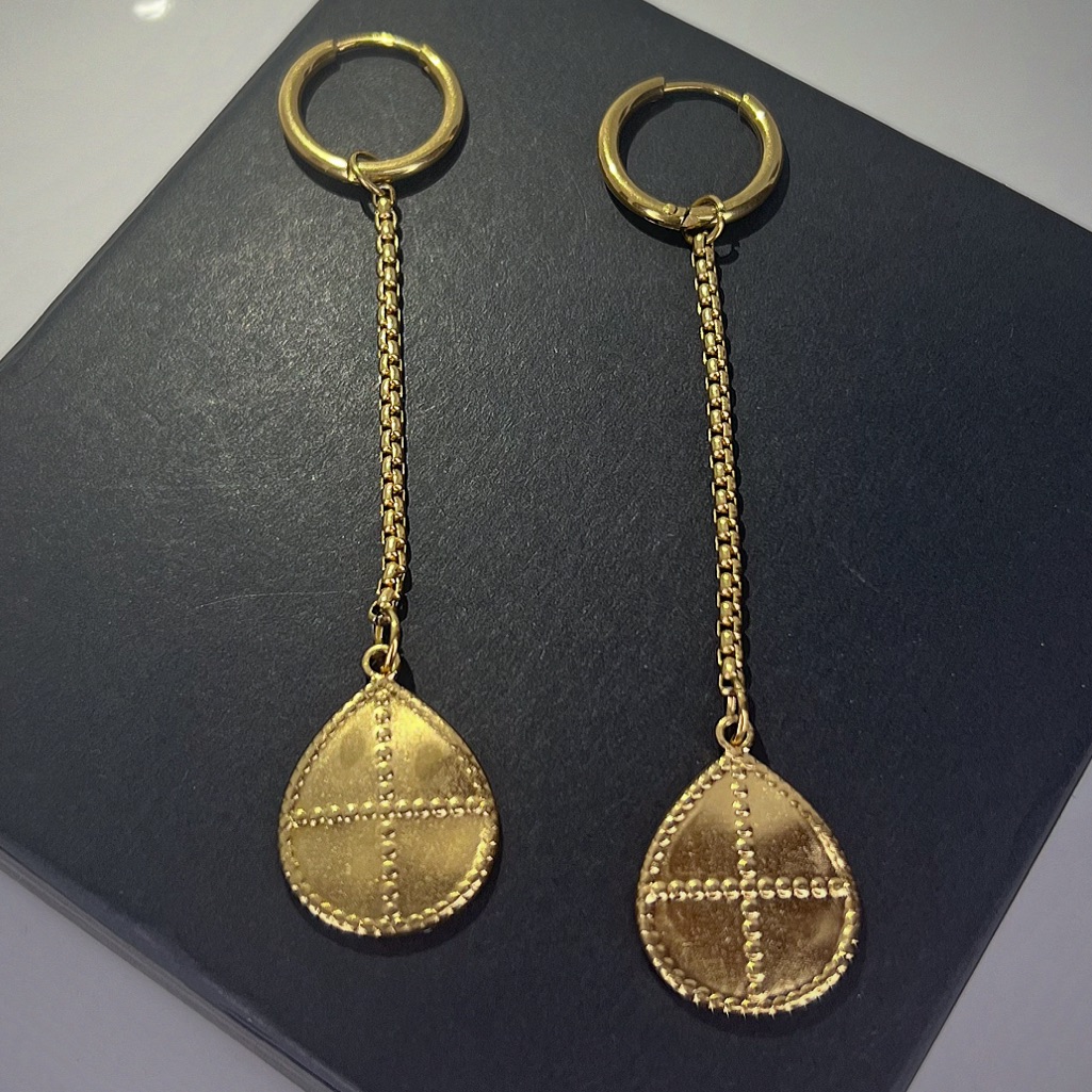 Shield Pendant Box Chain Ear Huggies